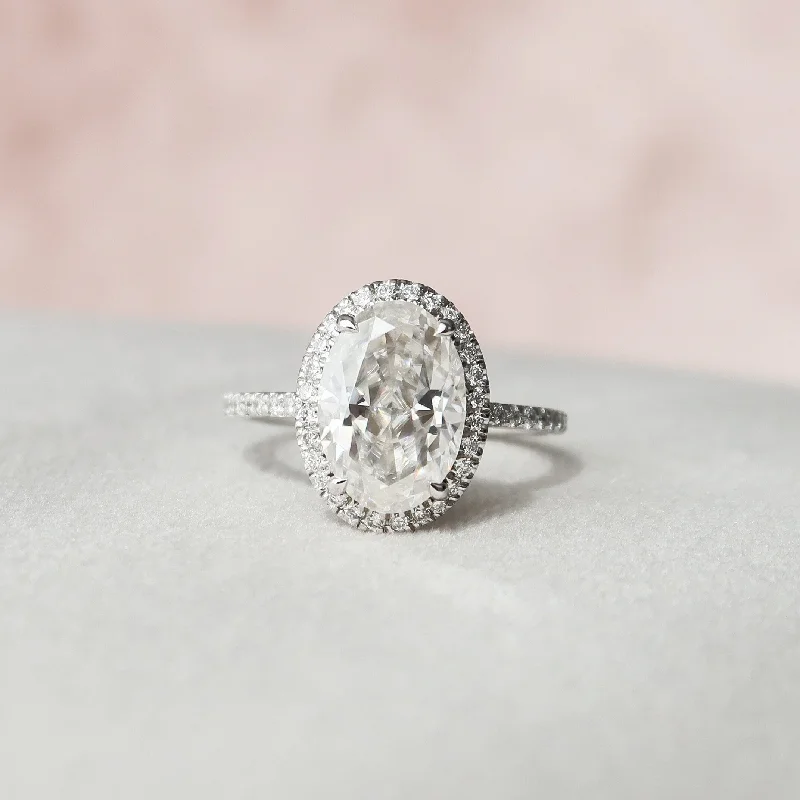 2.5 CT Cushion cut Moissanite Diamond Engagement Ring