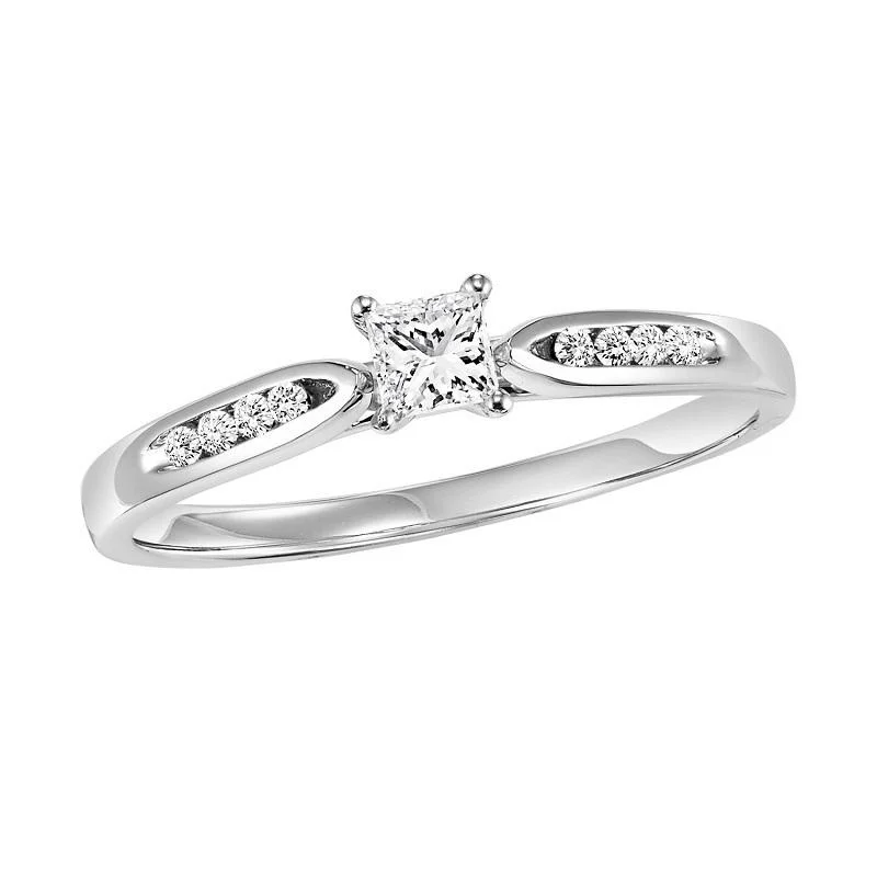 14K White Gold Diamond Engagement Ring 1/4 ct with Princess Cut Center