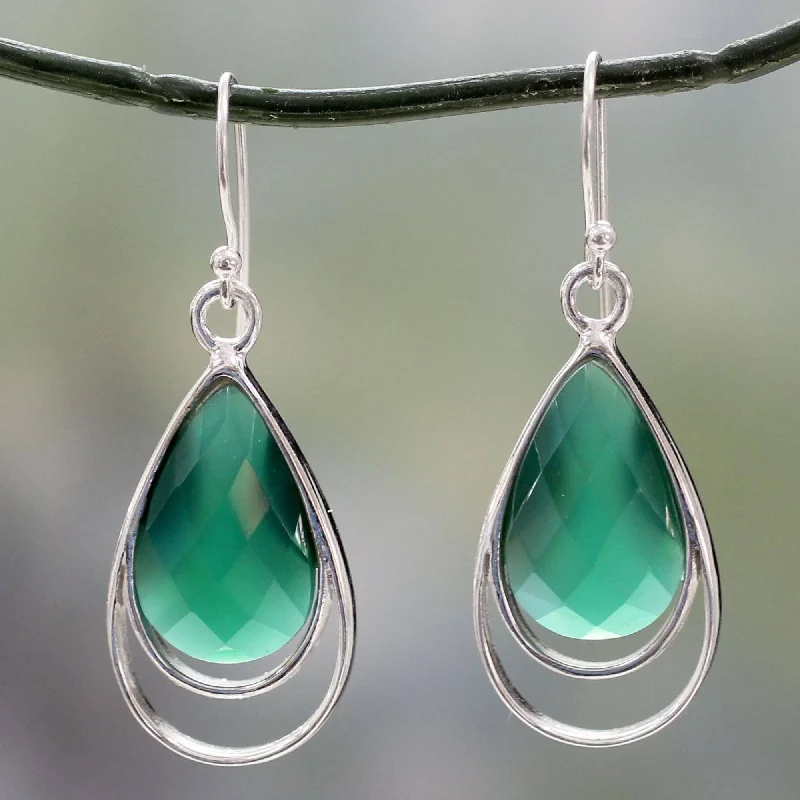 Handmade Sterling Silver 'Delhi Glam' Green Onyx Earrings (India)