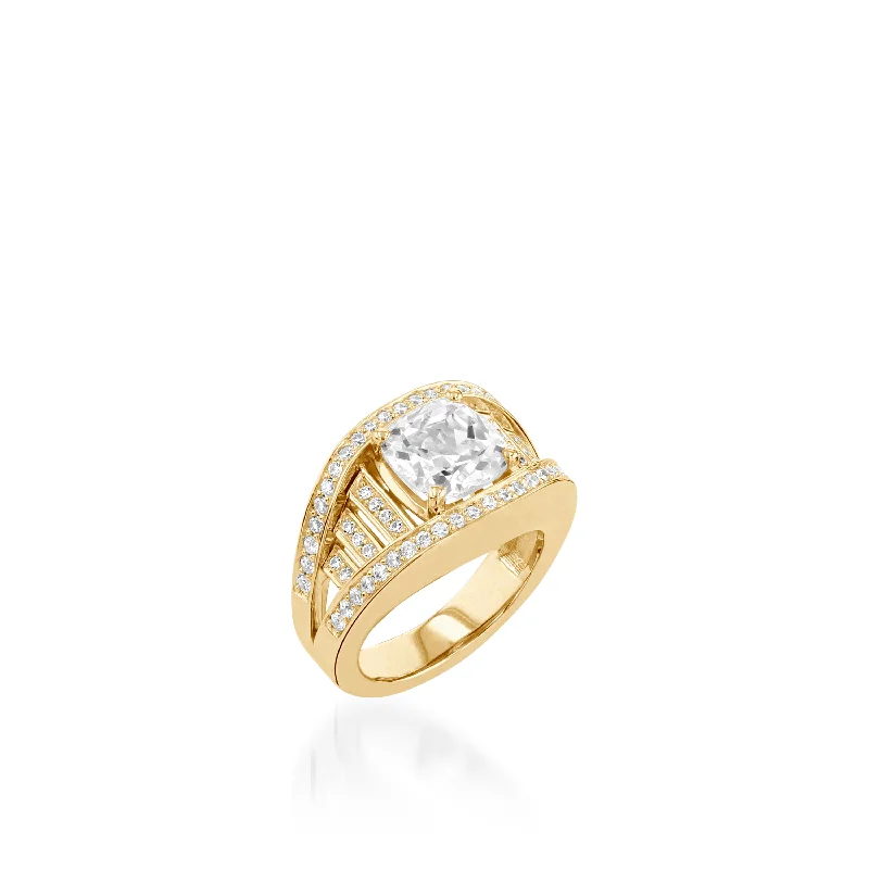 Cleopatra Elite Yellow Gold Diamond Ring