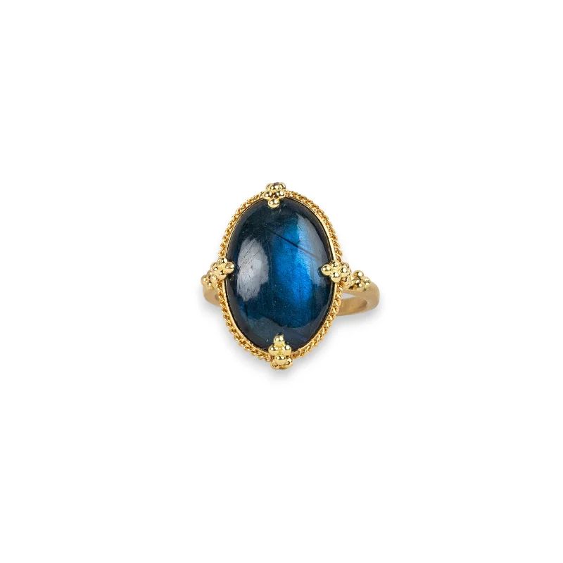 AMÁLI Labradorite Ring